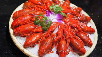 小龍蝦價格暴跌，為何餐館仍貴？調(diào)料成本與消費(fèi)體驗成關(guān)鍵